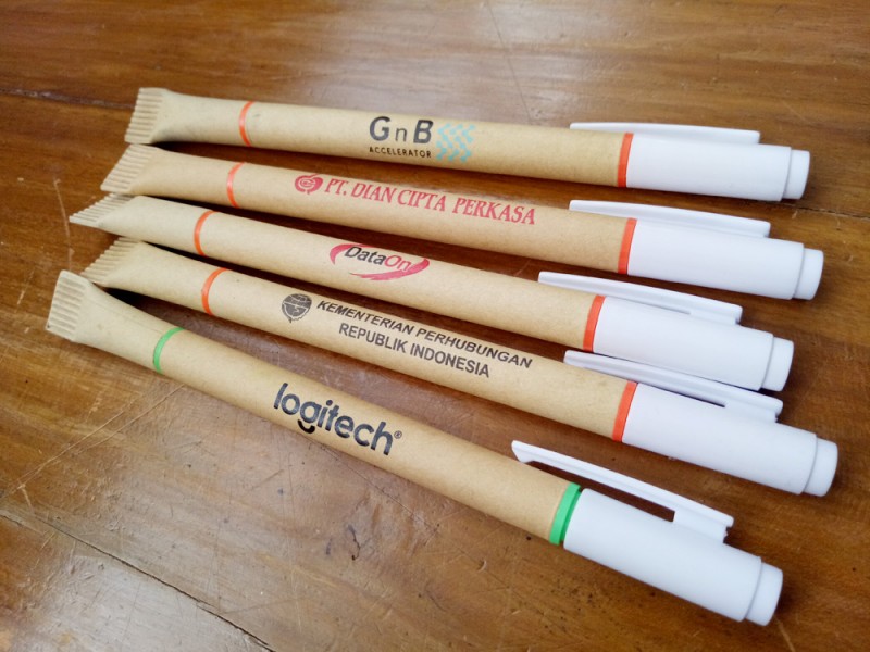 Cetakan pen daur ulang + stabilo