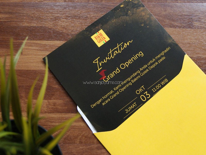 Cetak Undangan Grand Opening dengan Amplop