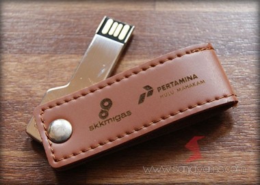 USB Kunci + Kulit Putar (UK25)