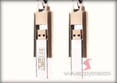 USB Metal (UM24)