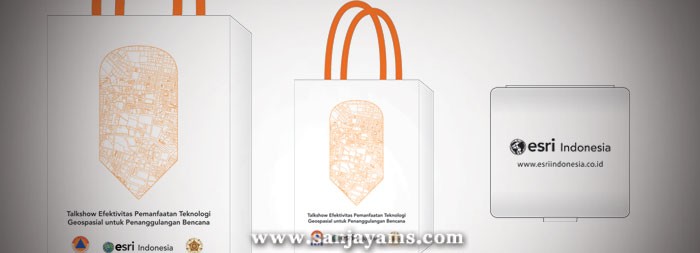 Goodie Bag dan Adaptor PT Esri