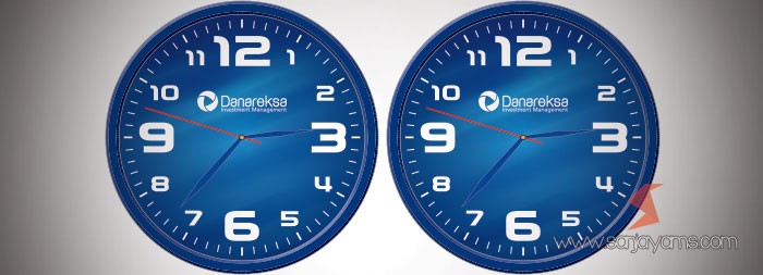 Jam dinding Danareksa