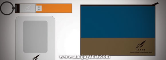 Pouch, USB dan Pen Lapan